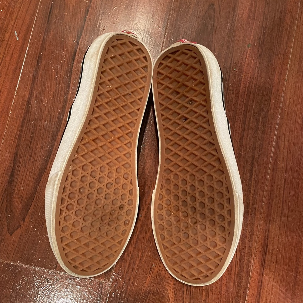 Vans - Picture 4 of 5